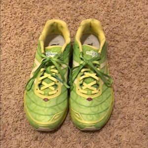 New balance Tinker Bell edition running shoes